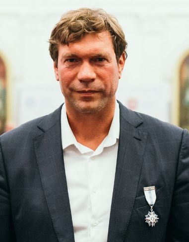 Олег Царёв